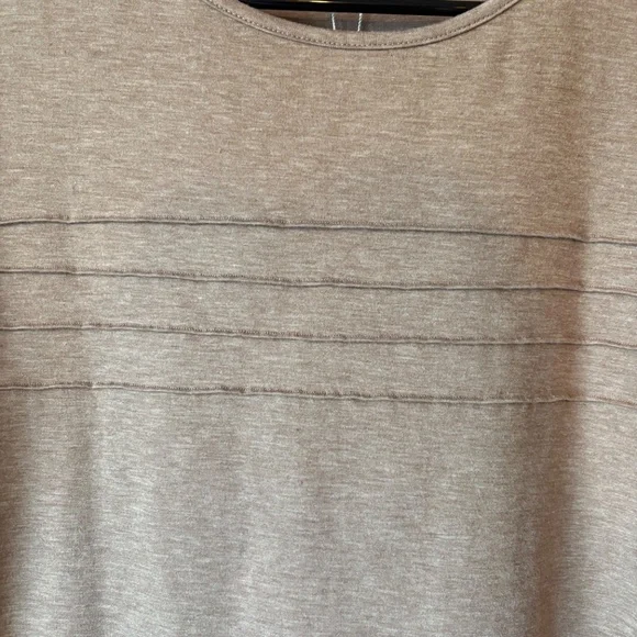 Women’s Short Sleeve Top Size L Khaki Tan NEW - Picture 4 of 7